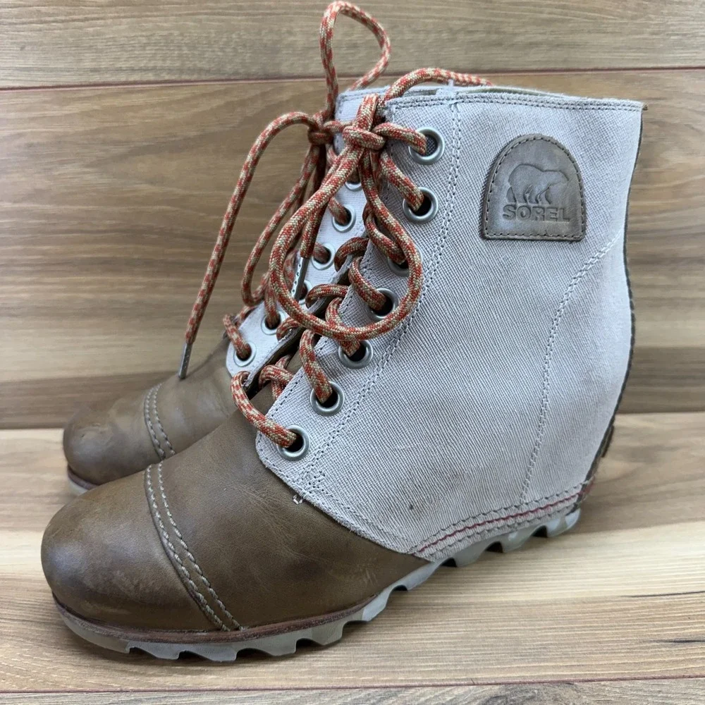SOREL Joan Of Arctic Lexie Wedge Boots 8 Gray Taupe Waterproof Modern Chic
